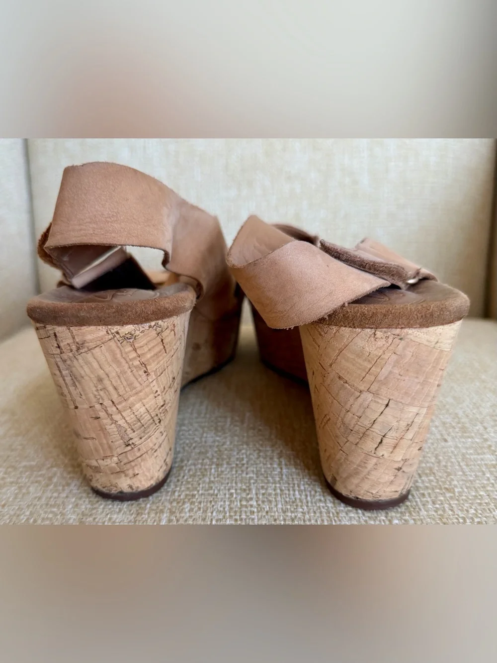 Clark’s Artisan Women’s Beige Tan Nude Leather Suede Cork Wedge Sandals 9M